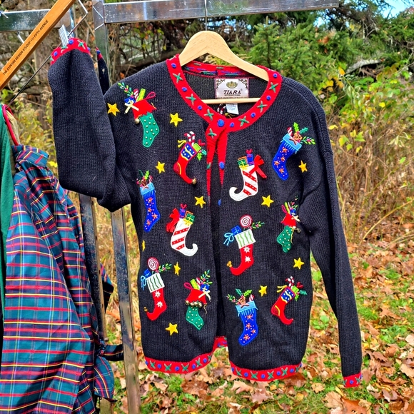 Vintage TIARA XMAS sweater jingle Bell stocking sz S - Picture 1 of 5